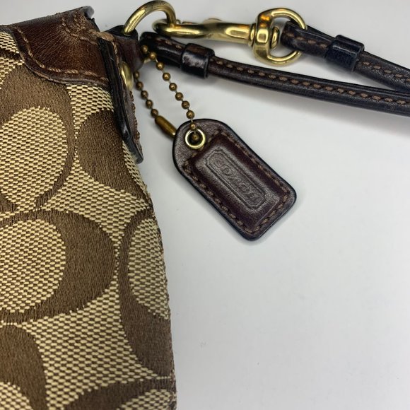 Coach Signature Turnlock Wristlet Khaki w/Leather - Picture 2 of 6